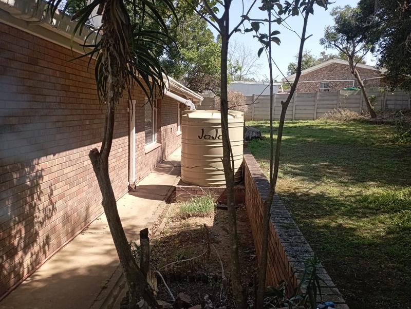 To Let 4 Bedroom Property for Rent in Oatlands Eastern Cape